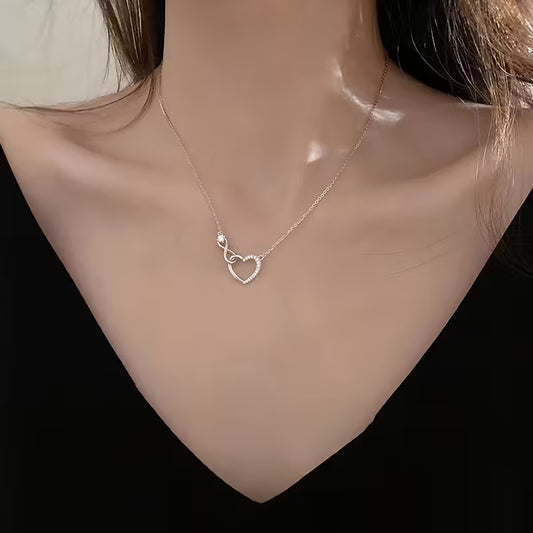 Collar "Promesa Infinita" de Plata con Circonitas - Incluye Caja de Joyería Premium